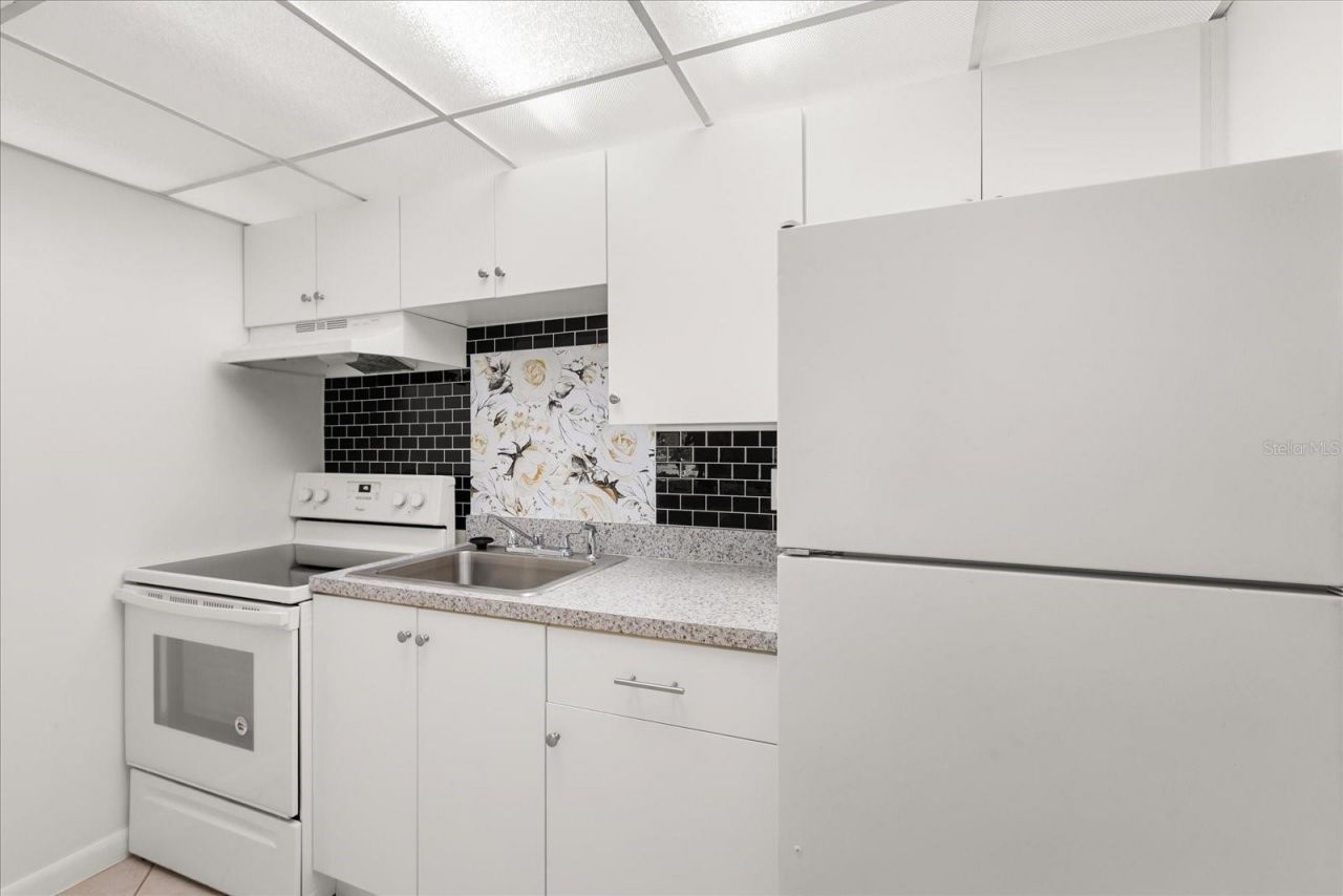 633 S Palmetto Avenue, Unit 1030, Daytona Beach, FL 32114 Photo