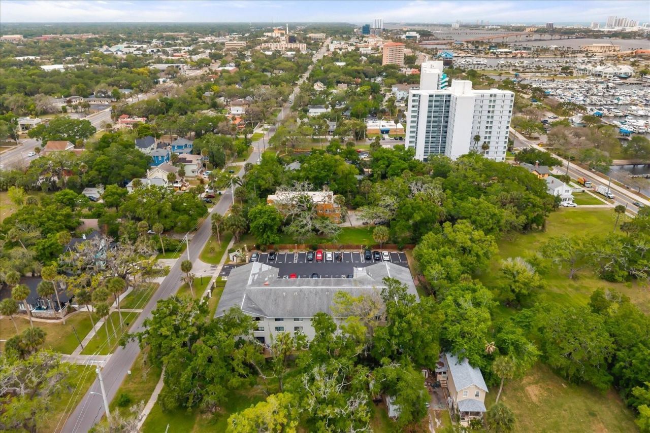 633 S Palmetto Avenue, Unit 1030, Daytona Beach, FL 32114 Photo