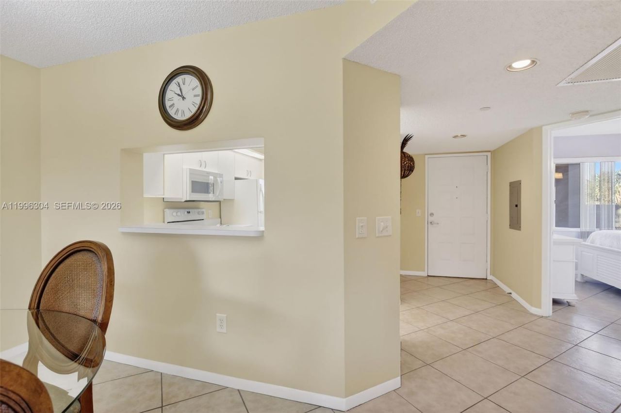 1651 SW 127th Ave, Unit 305A, Pembroke Pines, FL 33027 Photo