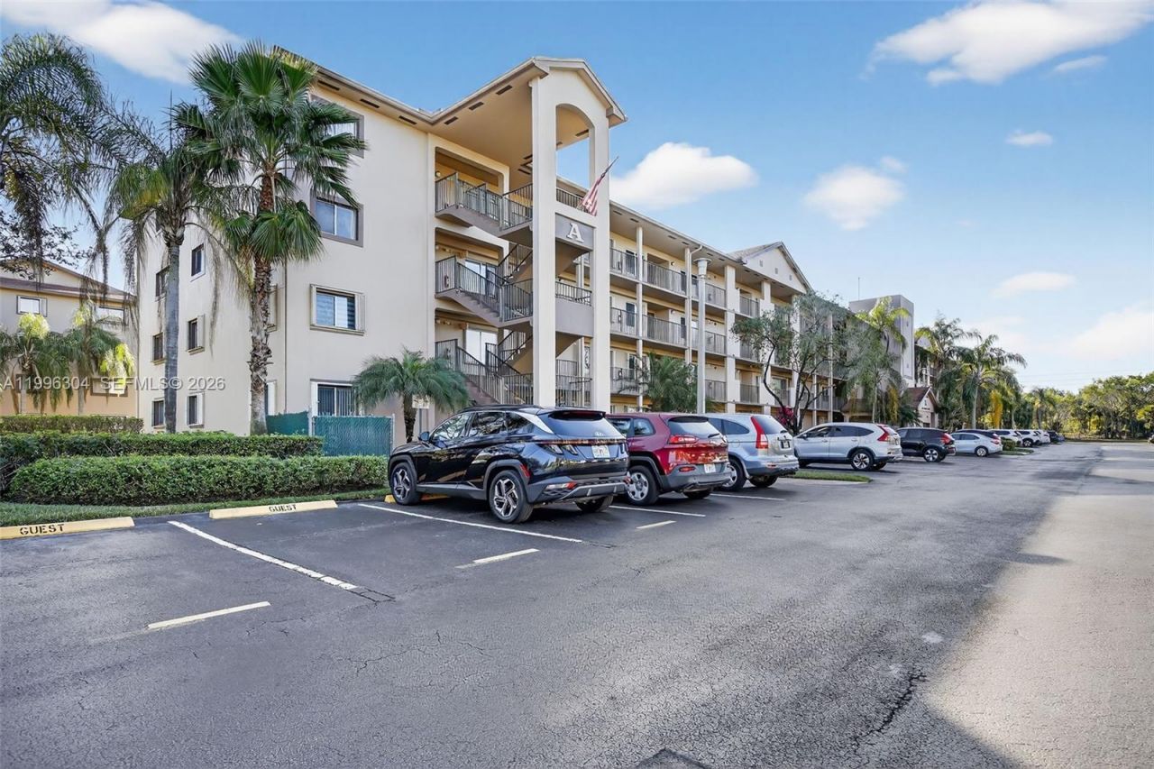 1651 SW 127th Ave, Unit 305A, Pembroke Pines, FL 33027 Photo