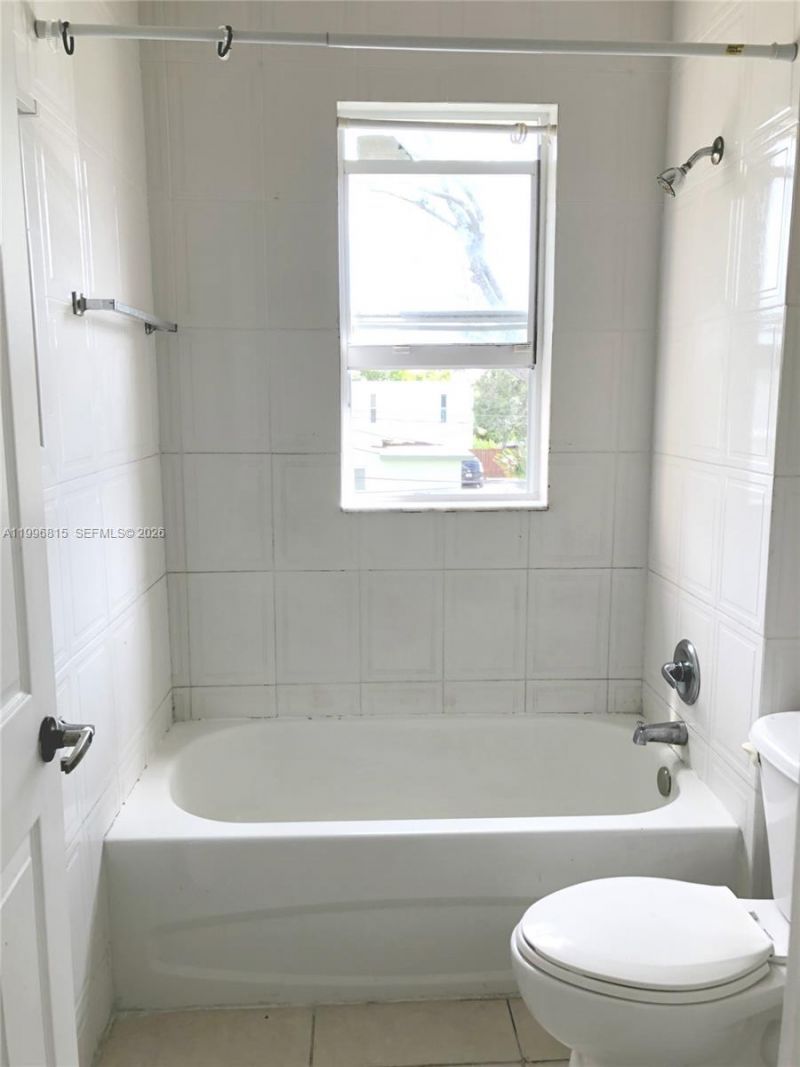 12124 NE 5th Ave , Unit 7, North Miami, FL 33161 Photo