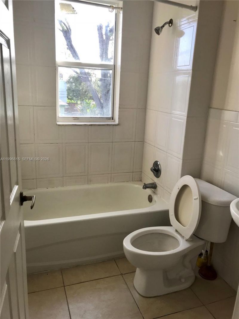 12124 NE 5th Ave , Unit 7, North Miami, FL 33161 Photo