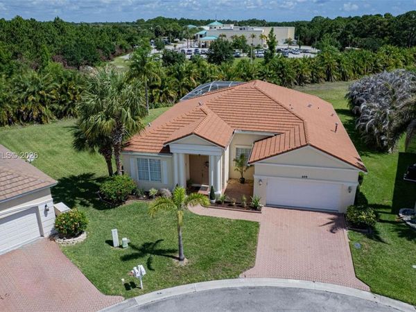608 SW Chesapeake Ct, Port St. Lucie, FL 34986