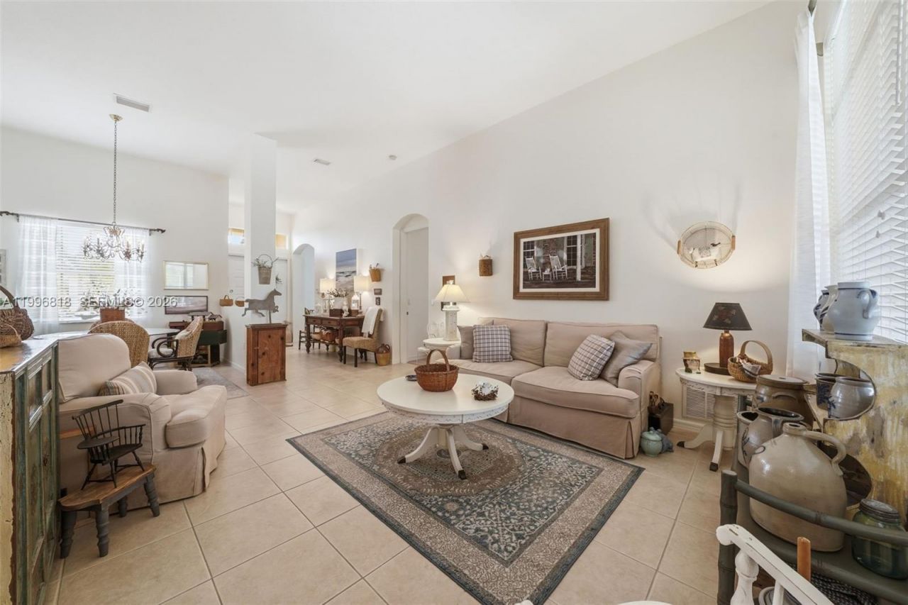 608 SW Chesapeake Ct, Port Saint Lucie, FL 34986 Photo