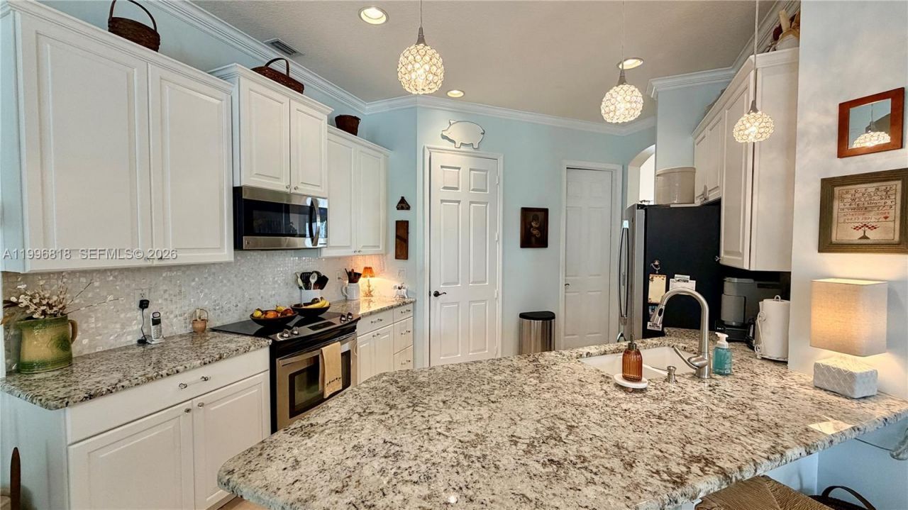 608 SW Chesapeake Ct, Port Saint Lucie, FL 34986 Photo