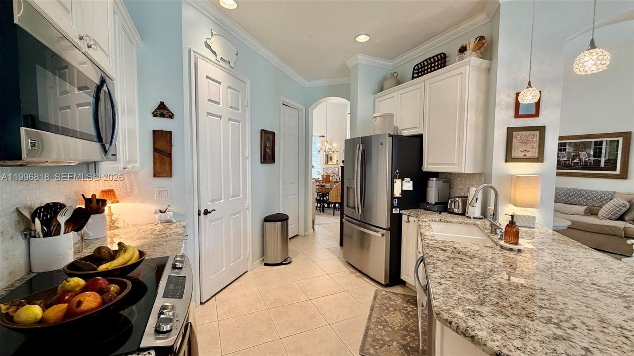 608 SW Chesapeake Ct, Port Saint Lucie, FL 34986 Photo