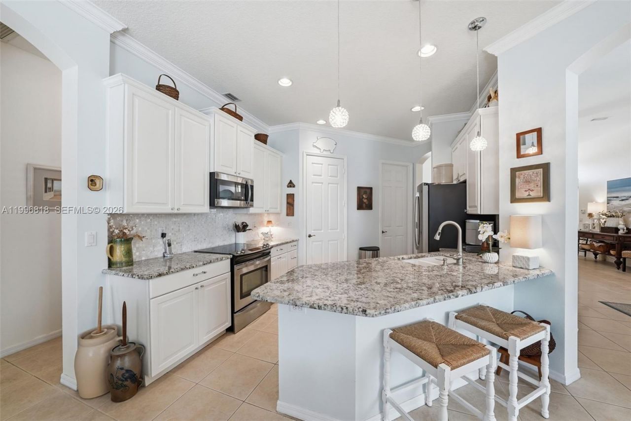 608 SW Chesapeake Ct, Port Saint Lucie, FL 34986 Photo