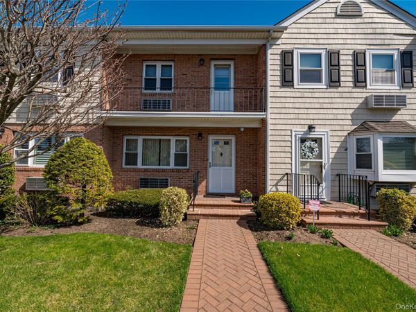 195 N Centre Avenue , Unit 25, Rockville Centre, NY 11570