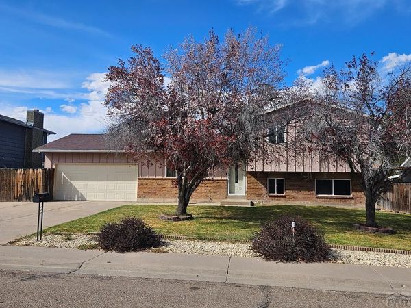 58 Briarwood Circle, Pueblo, CO 81005