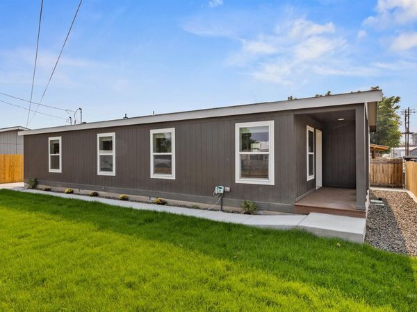 1315 2nd St N, Nampa, ID 83687