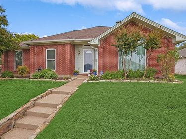 8240 Woodstream Drive, Frisco, TX 75034