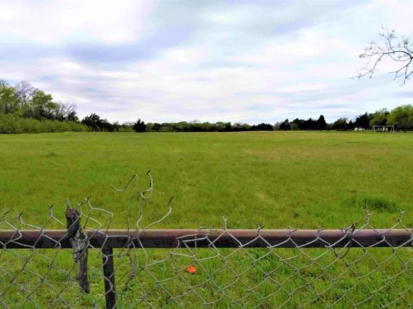 1601 Old Hickory Trail , DeSoto, TX 75115