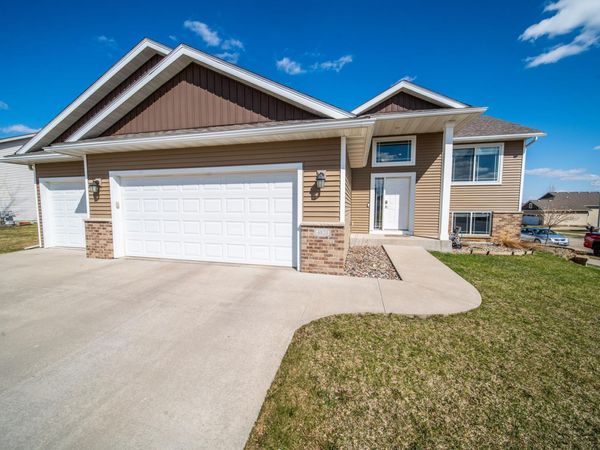 4820 Spire Lane NW, Rochester, MN 55901