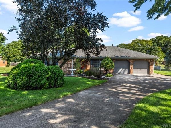1323 W State Route 571, Tipp City, OH 45371