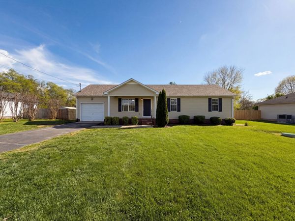 2310 Forrest Fields Dr , Chapel Hill, TN 37034