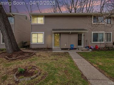 616 Rickett Road, Brighton, MI 48116