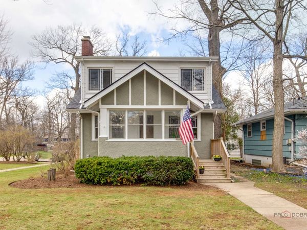 300 E Sheridan Place , Lake Bluff, IL 60044