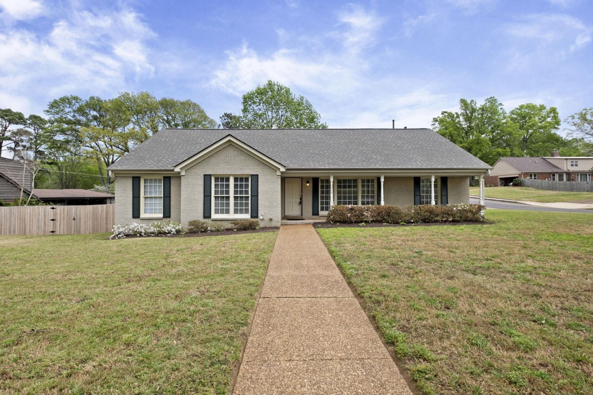 1744 Bryn Mawr Cir, Germantown, TN 38138 Main Photo