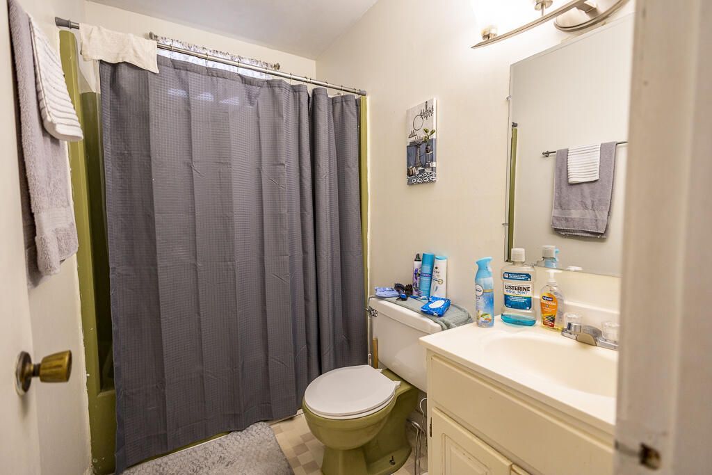 128 Franklin Street Photo 14