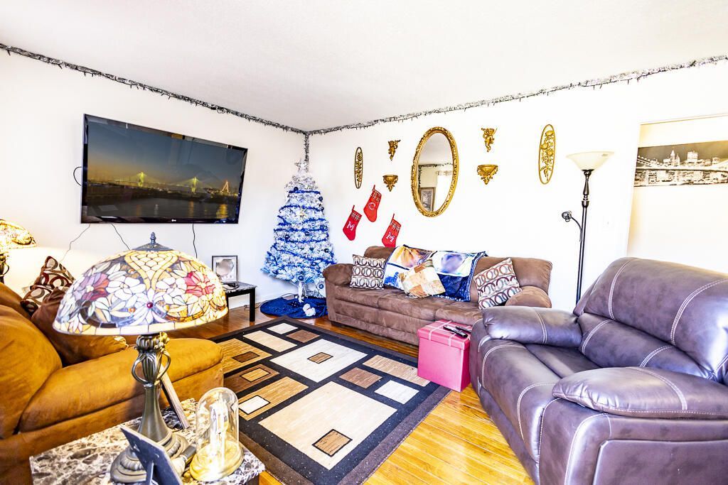 128 Franklin Street Photo 7