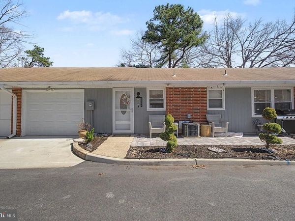 390 C PICARDY COURT , LAKEWOOD, NJ 08701