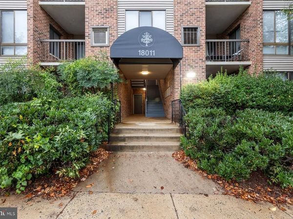 18011 CHALET DRIVE, Unit 102, GERMANTOWN, MD 20874