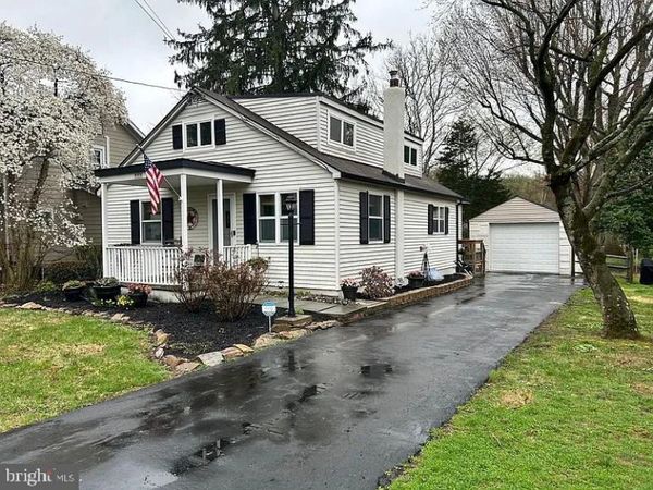 995 SWAYZE AVENUE, WASHINGTON CROSSING, PA 18977