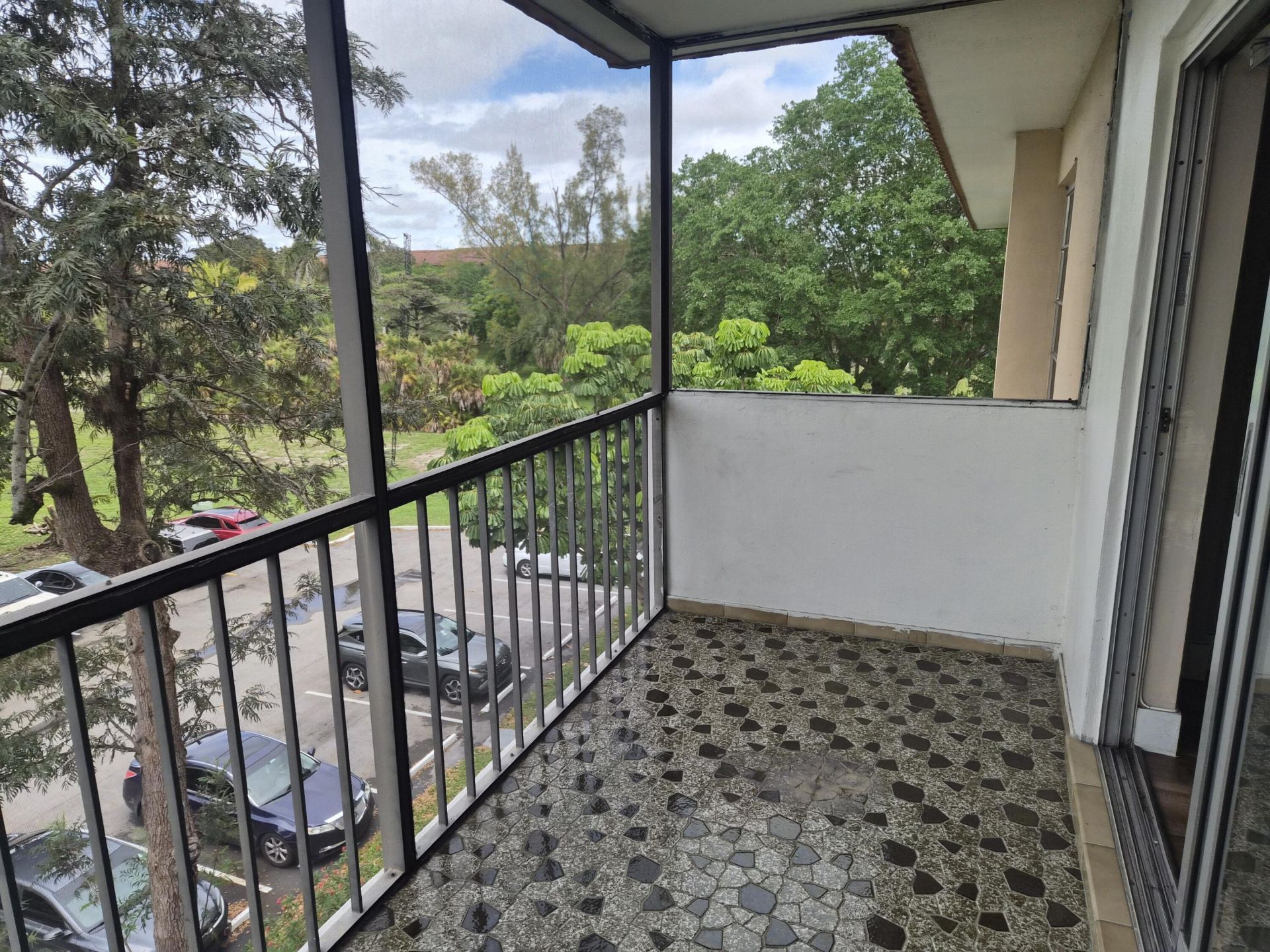 4166 Inverrary Drive, Unit 403, Lauderhill, FL 33319 Photo