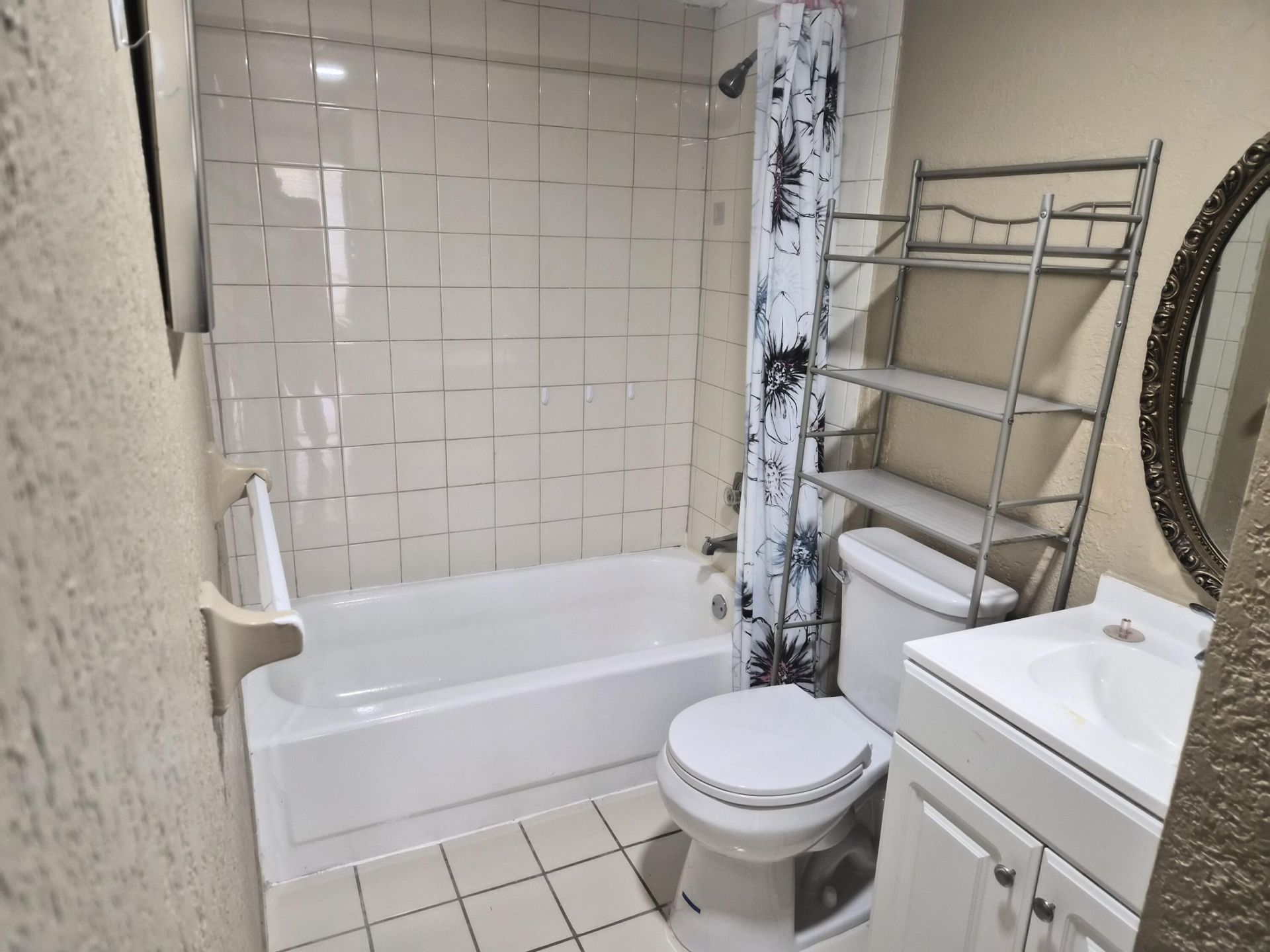 4166 Inverrary Drive, Unit 403, Lauderhill, FL 33319 Photo