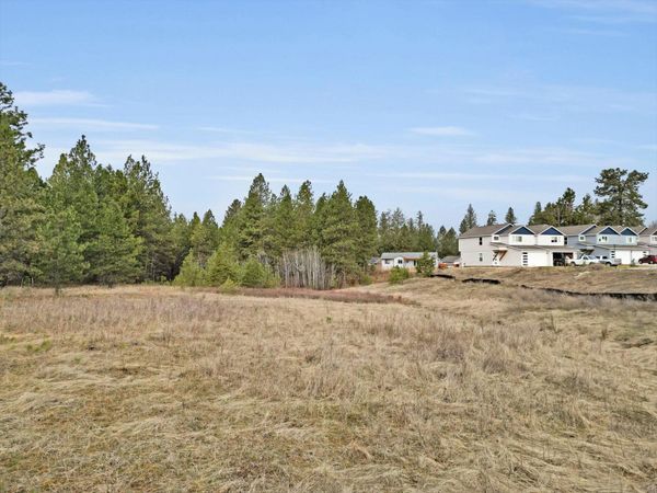 8xx E F St, Deer Park, WA 99006