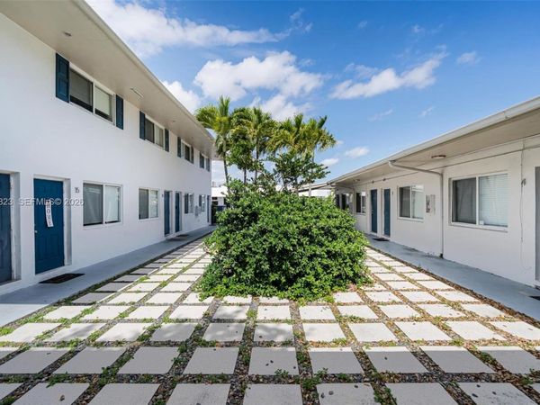 730 NE 128th St , Unit 9, North Miami, FL 33161