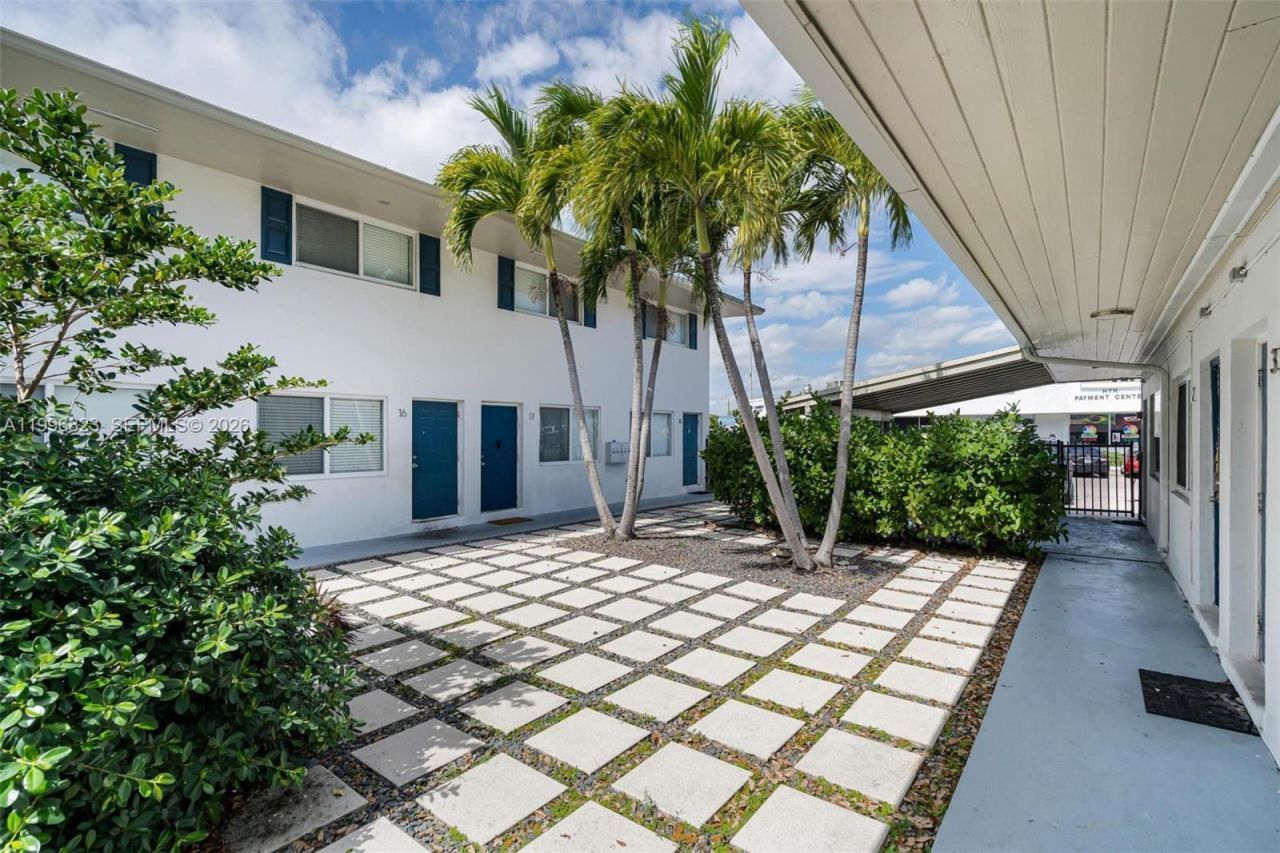 730 NE 128th St , Unit 9, North Miami, FL 33161 Photo