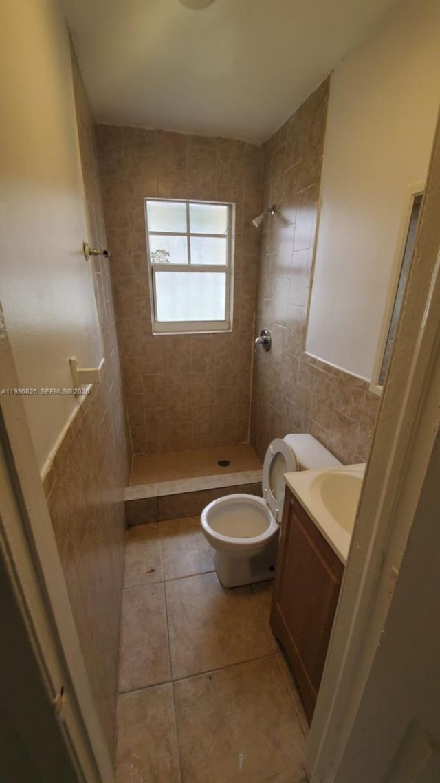 2980 NW 91st St, Unit 1, Miami, FL 33147 Photo