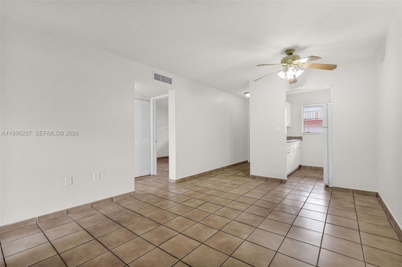 4655 Palm Ave , Unit 205, Hialeah, FL 33012 Photo