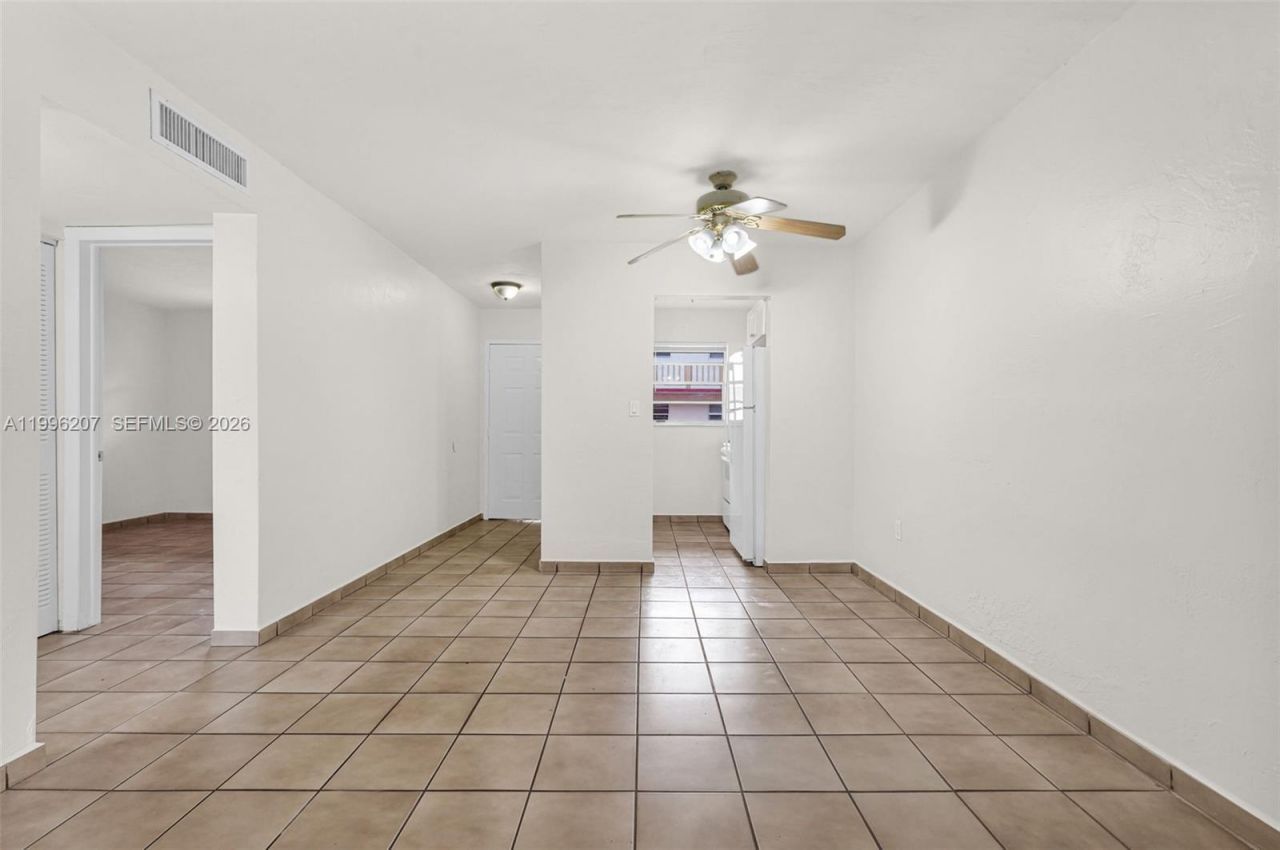 4655 Palm Ave , Unit 205, Hialeah, FL 33012 Photo