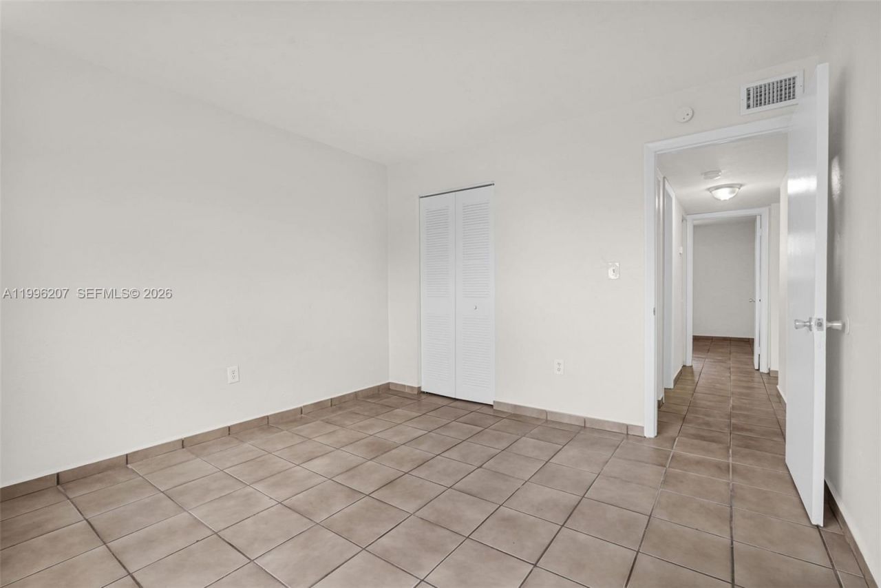 4655 Palm Ave , Unit 205, Hialeah, FL 33012 Photo