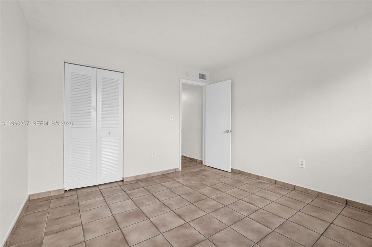 4655 Palm Ave , Unit 205, Hialeah, FL 33012 Photo