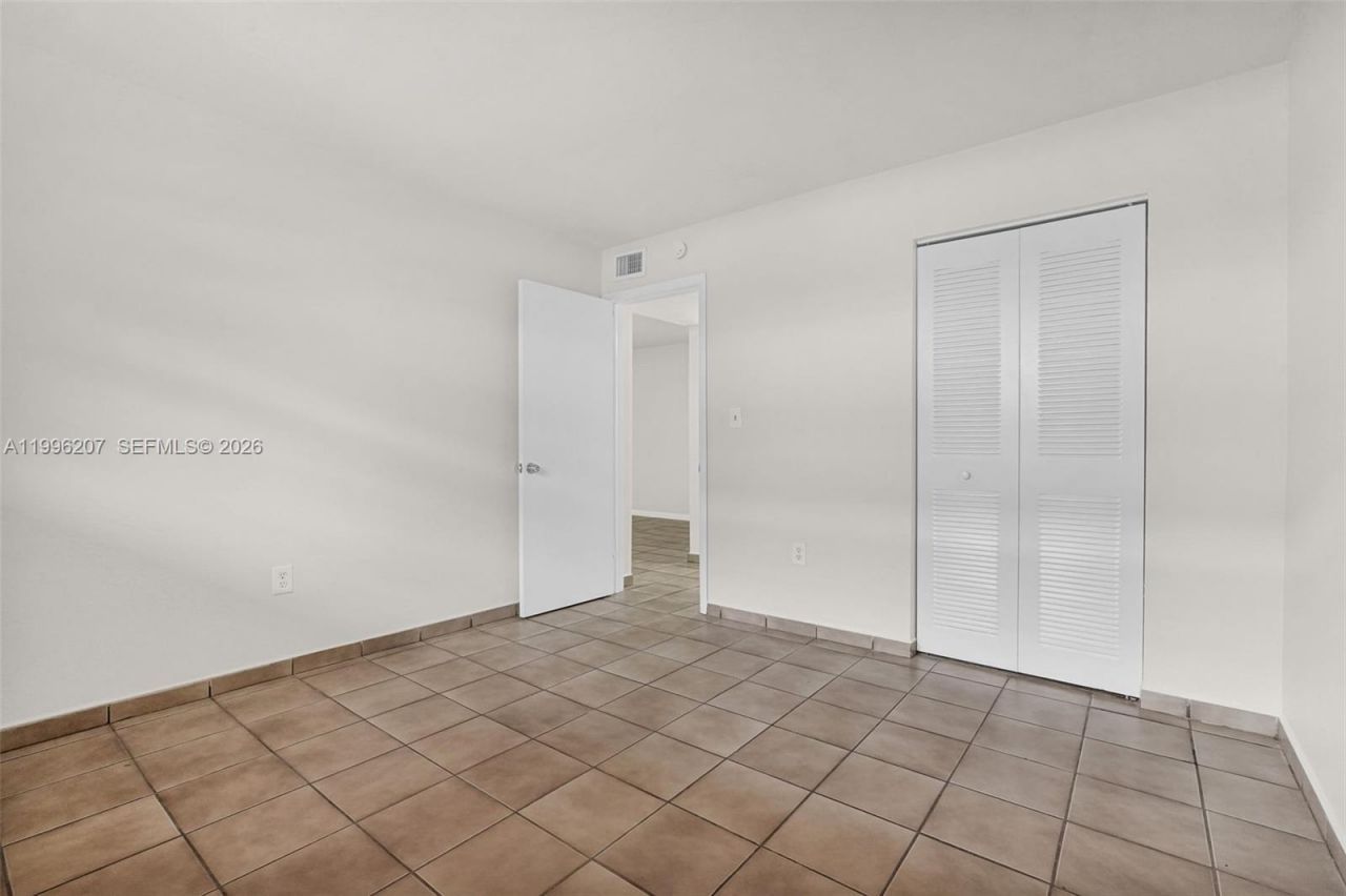 4655 Palm Ave , Unit 205, Hialeah, FL 33012 Photo