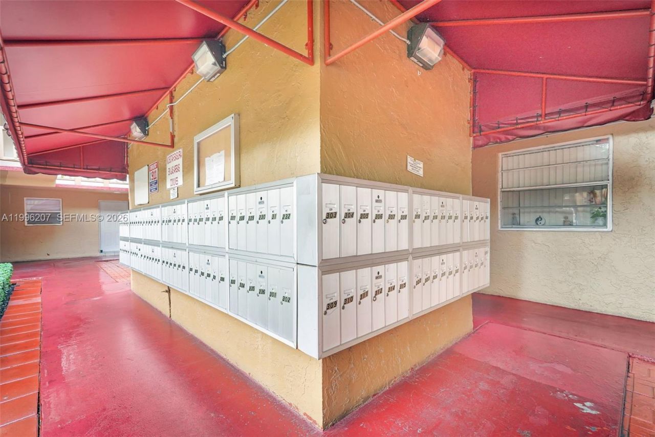 4655 Palm Ave , Unit 205, Hialeah, FL 33012 Photo