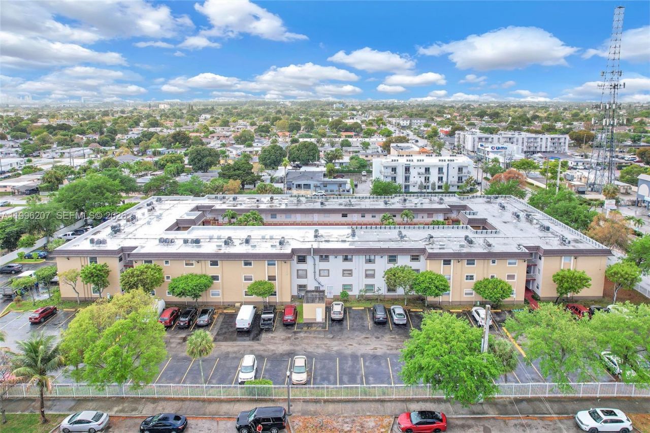 4655 Palm Ave , Unit 205, Hialeah, FL 33012 Photo