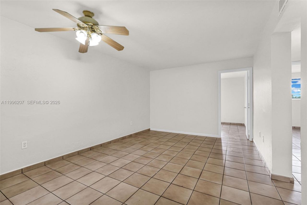 4655 Palm Ave , Unit 205, Hialeah, FL 33012 Photo