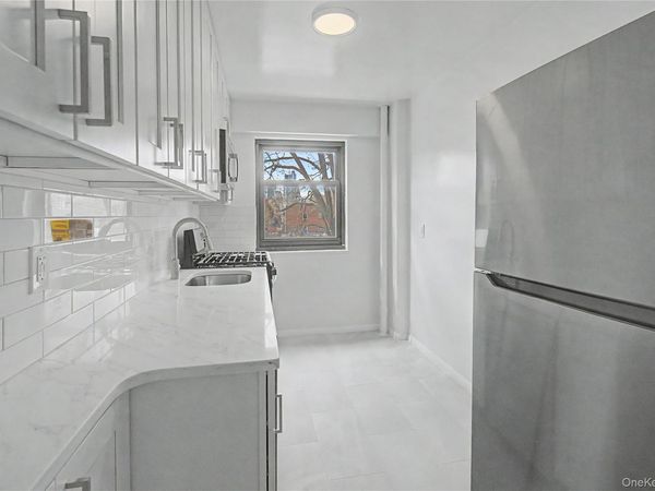 21-85 34th Ave , Unit 3B, Astoria, NY 11106