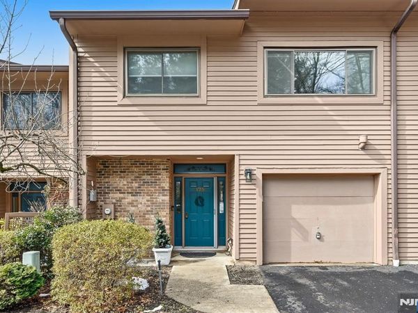 175 Winchester Court, Twp of Washington, NJ 07676