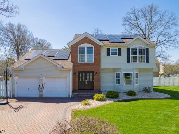 38 Johanna Court, Piscataway, NJ 08854