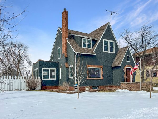 411 2nd Street SW, Wadena, MN 56482