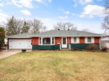 6140 Rainbow Drive NE, Fridley, MN 55432