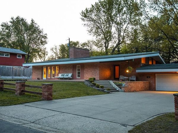 130 Fairlawn Avenue E, Winsted, MN 55395
