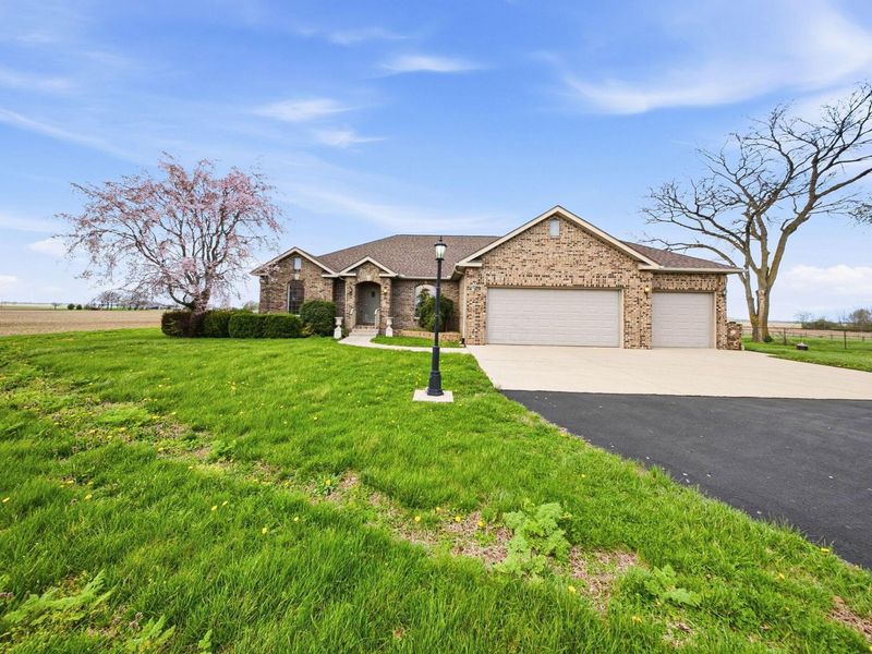 191 Flakes Ford Road SE, Washington Court House, OH 43160 Photo 4