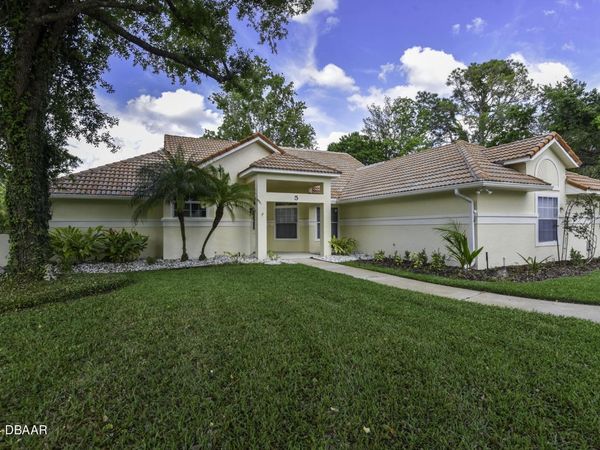 5 Lake Isle Way, Ormond Beach, FL 32174