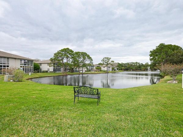 7 Lake Vista Trail, Port St. Lucie, FL 34952